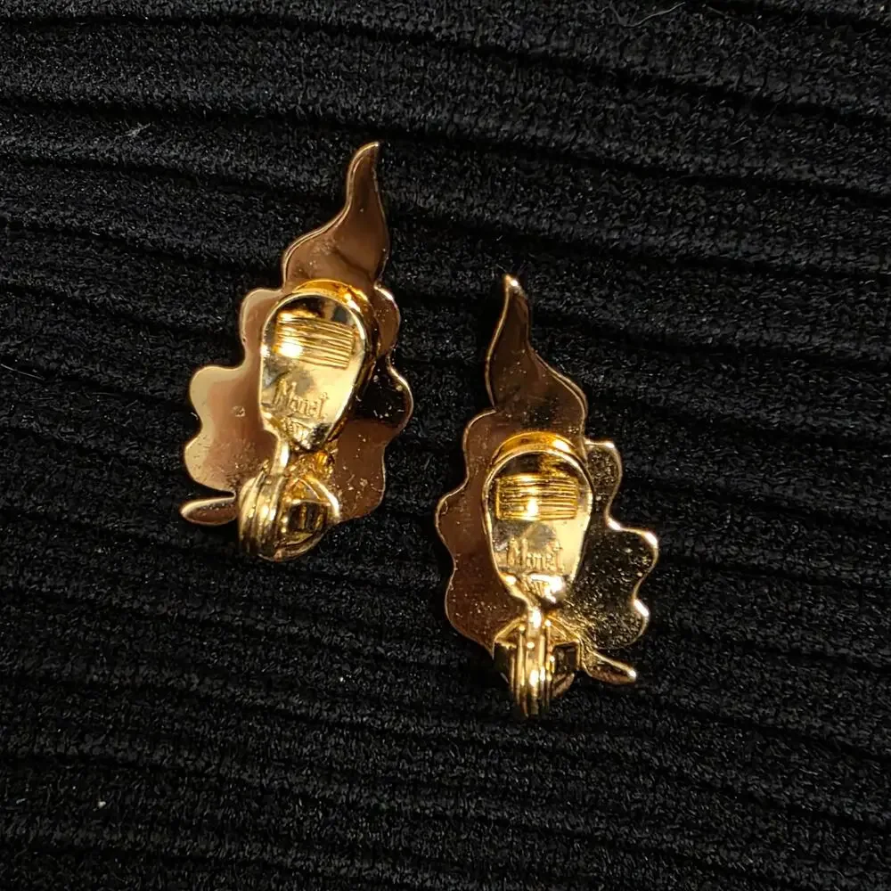 Vintage Monet Gold Oak Leaf Clip On Earrings Textured Gold Tone Nature Jewelry